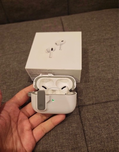 Apple Airpods Pro with case