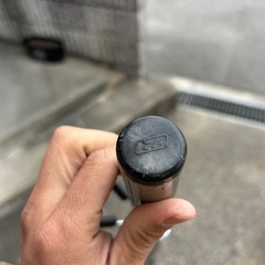 Reebok バーベル クリップ2個付き 140cm 1.98kg　中古の画像