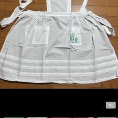 新品未使用品❗️だけどシミあり❗️３枚セット　
ジャパンホームベーキングスクール　エプロンの画像