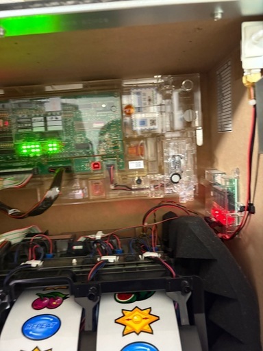 パチスロ実機ディスクアップ！　家庭用電源　コイン不要機　無段階ボリューム付き　引取り手渡し希望
