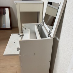 ドレッサー
の画像