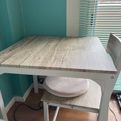 テーブル2人用 椅子2きゃく脚の画像