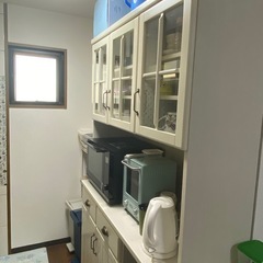 食器棚の画像