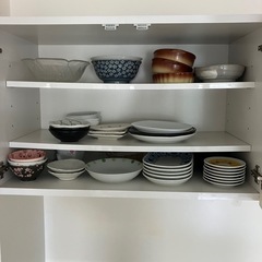 食器棚の画像