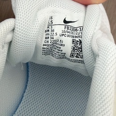 22.5㎝ナイキウィメンズレボリューションの画像