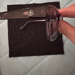 モンクレールのメガネの画像