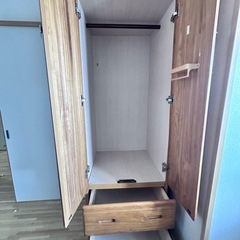 衣類収納　棚の画像