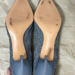 CHARLES & KEITH パンプスの画像