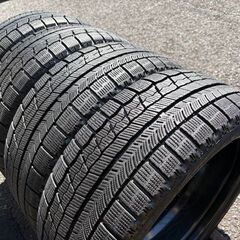 スタッドレスセット 18インチ シュナイダー プリウス、レガシィ、86、BRZの画像