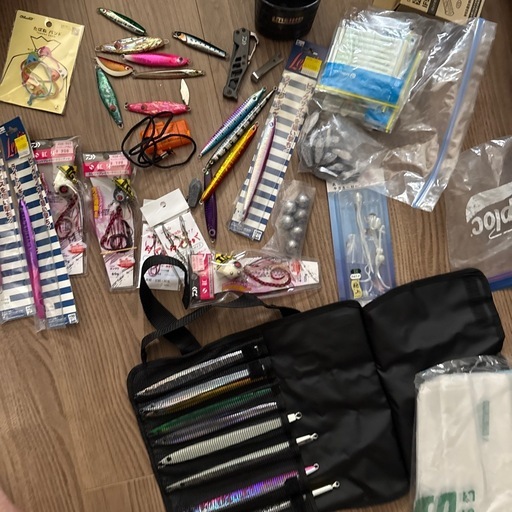 釣具まとめてお譲りします（ジグ・エギ・仕掛け・タックルケースなど）