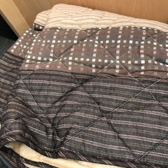 ◆早い方優先‼︎ ☆新品‼︎未使用品‼︎ ☆こたつかけ布団　正方形　ハイタイプ　裏起毛　ブラウンの画像