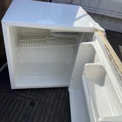 冷蔵庫（小）の画像