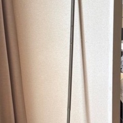 伸縮性カーテンレールの画像