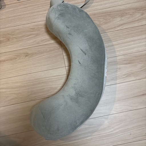 ergobaby 授乳クッション グレー