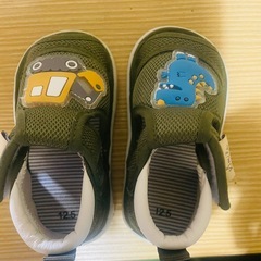 子ども靴の画像