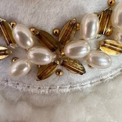 ホワイト ウールコート 手作りビーズ装飾 オープンデザイン ドライクリーニング推奨の画像