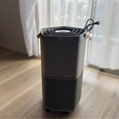 ［美品］エレクトロラックス PureA9.2 空気清浄機 EP71-56GYAの画像