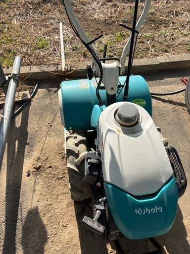 クボタ耕運機　　　冬前にメーカーにてメンテナンスとオイル交換済み！　取り引き予定者あり。一時受け付け中止 