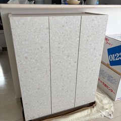 【新品未使用】LOWYA テラゾー柄 キャビネット 幅75  定価39,990円 北欧家具 韓国インテリアの画像