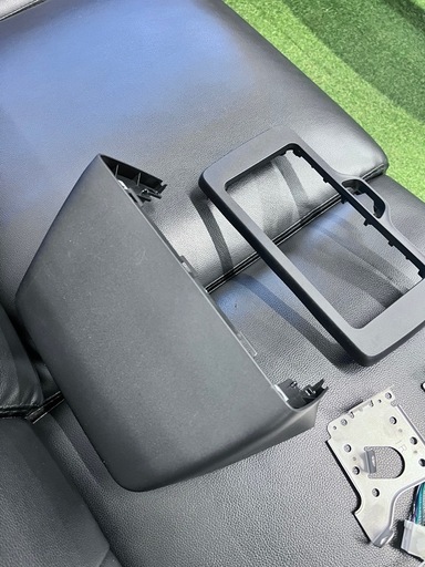 決まりました❗️ヤリスクロス用　社外ナビ取付キット　中古