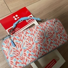 任天堂スイッチNintendo Switch ケース 赤青葉柄の画像