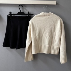 3/18までニットとスカートセット グレイルの画像