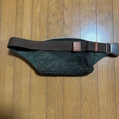 オロビアンコ　ボディバッグの画像