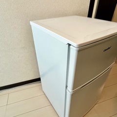 COMFEE’ 小型 2ドア冷凍冷蔵庫 90L RCT90WH/Eの画像