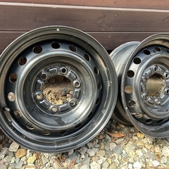 ハイエース純正ホイール・ホイールキャップ4つセットの画像