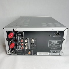 【極美品】CR-555 ONKYO CDチューナーアンプー体型オーディオコンパクトアンプ FM AM ラジオリモコン付き シルバーの画像