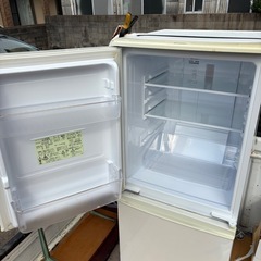 2枚ドア冷蔵庫の画像