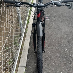 GT Aggressor Comp 27.5 マウンテンバイク（2023年モデル）の画像