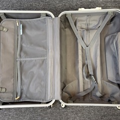 3/16お取引決定【無料】キャリーケース ハードタイプ 高さ58cmの画像