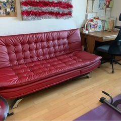 美品　ニトリ ソファベッド Nシールド 赤の画像