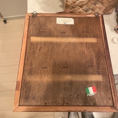 アンティークのイタリア製木製キーボックスの画像