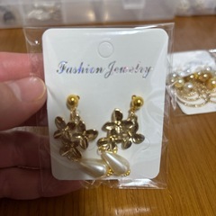 ピアス　3個セットの画像