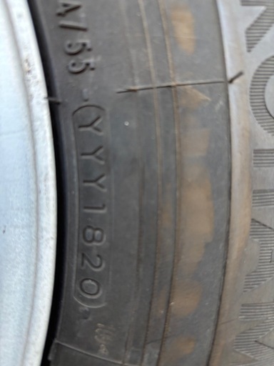 ハイエース等に　ヨコハマブルーアース　2020年製　195/80R15 ホイールは割とキレイ　インセット27 4本　サマータイヤ　値下げ！