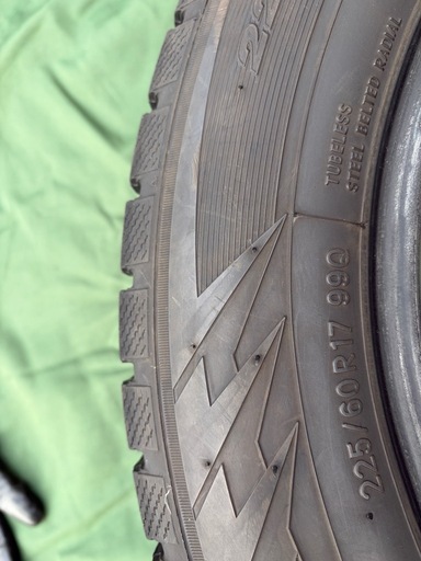 225/60R17 スタッドレスタイヤ TRANPATH