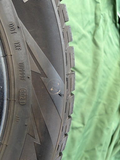 195/65 R15 タイヤ 4本セット、DOT VXF U1999F
