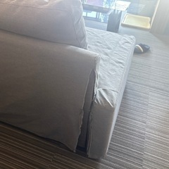 今週金曜日午前中引取り可能な方　IKEAカウチソファー（ベット可）の画像