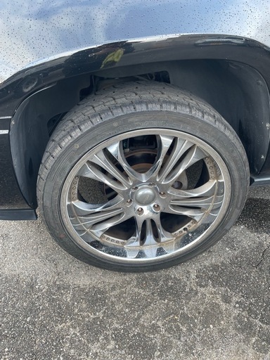 エスカレード　139.7 6穴　アメ車　24インチ
