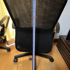 イス3脚の画像