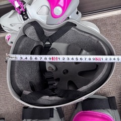 〈物置整理〉子供用　ローラースケート一式の画像