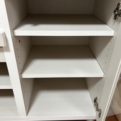食器棚の画像