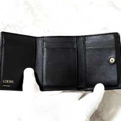 【美品】LOEWE ロエベ リピートアナグラム トライフォールド ウォレット ブラックの画像