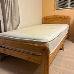 ベッド（マットレス、フレーム）の画像