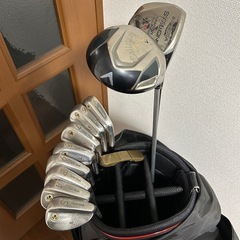 ゴルフクラブ、キャディバッグセットの画像