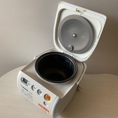 ZOJIRUSHI NS-NE05 象印 マイコン炊飯ジャー 3合炊き ホワイトの画像