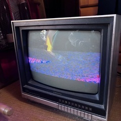 古いテレビの画像