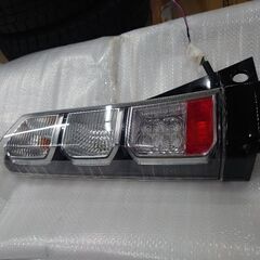 処分の為、値下げ！N-BOX R左コンビネーションランプ　中古品の画像